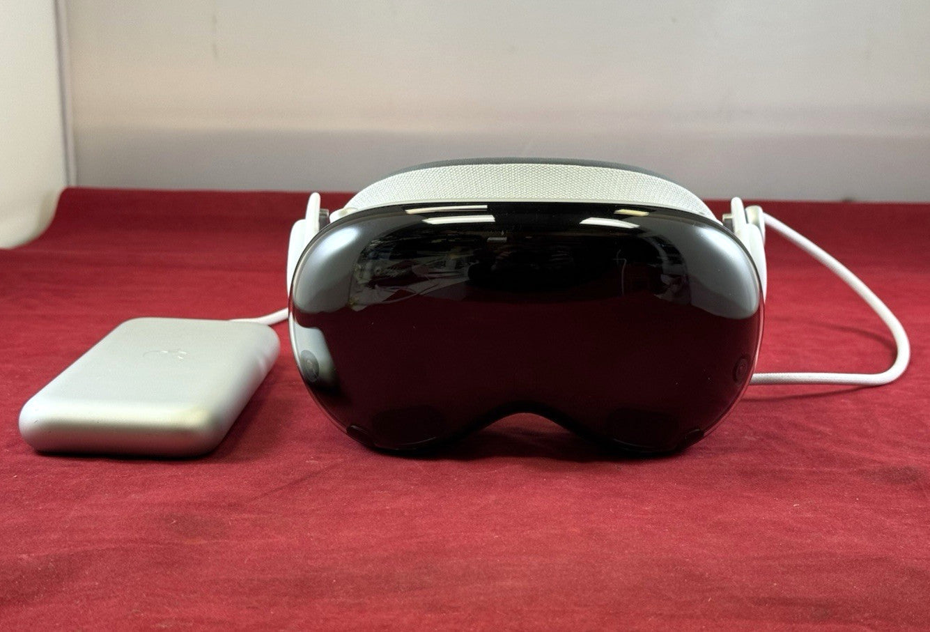 Apple Vision Pro VR Headset w/ Original Box 256GB - MQL83LL/A - Image 14