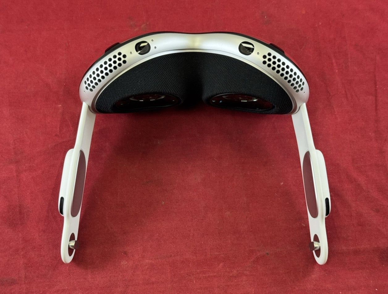 Apple Vision Pro VR Headset w/ Original Box 256GB - MQL83LL/A - Image 10