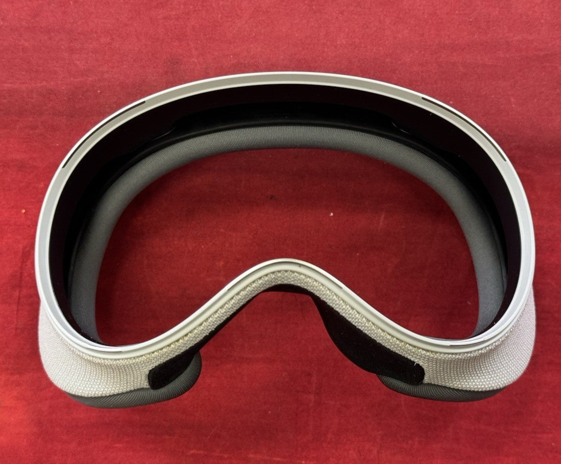 Apple Vision Pro VR Headset w/ Original Box 256GB - MQL83LL/A - Image 12